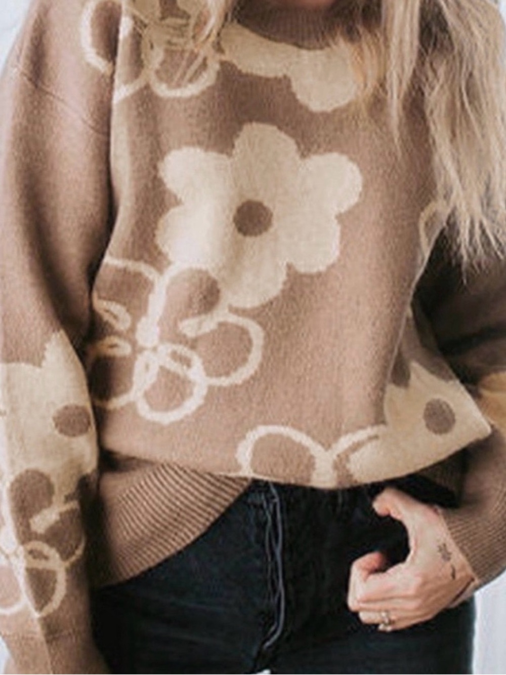 Cozy Floral Knit Sweater - Beige